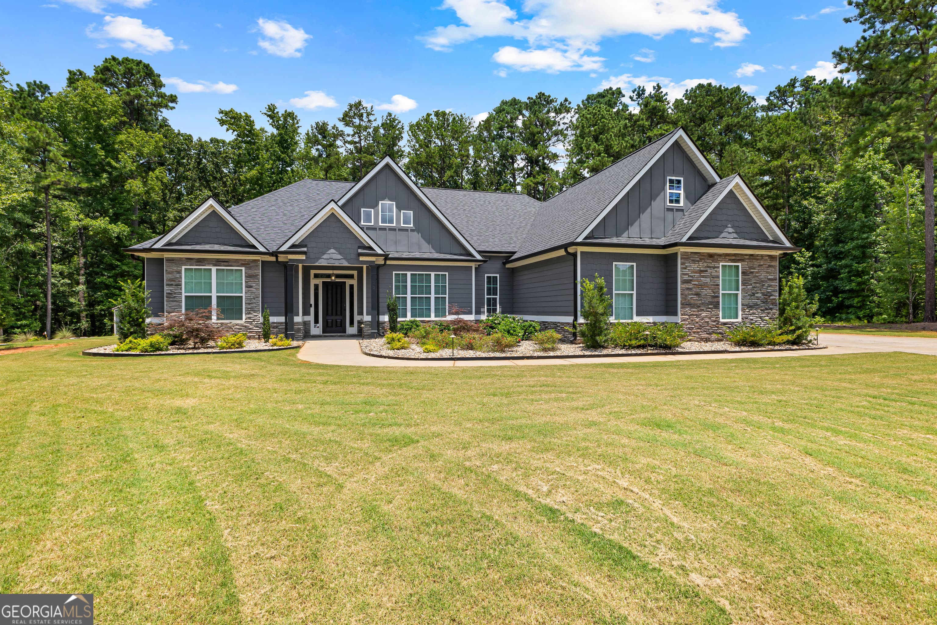 27 Dorian Court Newnan, GA 30265